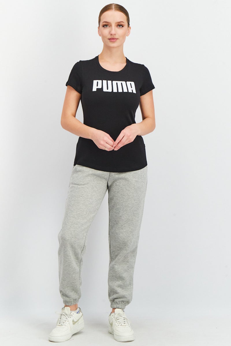 PUMA تي شيرت نسائي بقصة عادية بياقة دائرية وأكمام قصيرة بشعار العلامة التجارية، أسود - Image 2